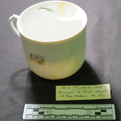 Cup, Mustache