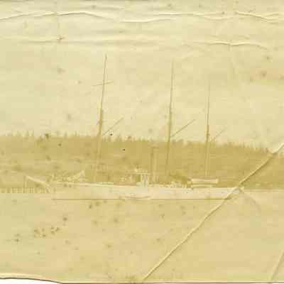 USS Grant in Oak Harbor