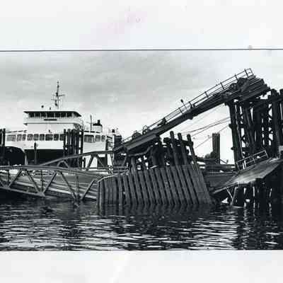 Ferry Cathlamet Crashing into Clinton Ferry Dock