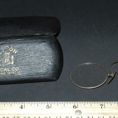 Eyeglasses