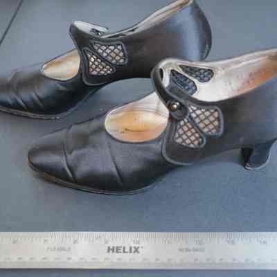 Daughters of Pioneers of Washington Shoe Collection