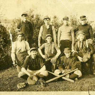 Men's Baseball Team