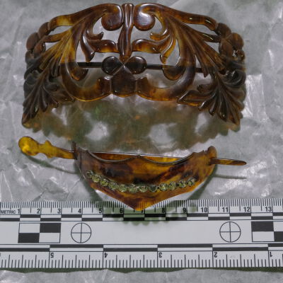 Comb, Side