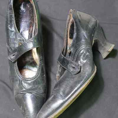 Shoe