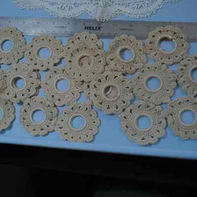 436 - set of 3 heavy crochet yarn w/ 7 medallion pattern