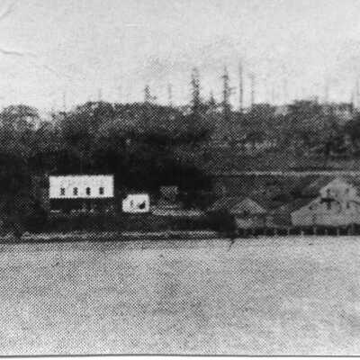 Oak Harbor waterfront, early 1900s