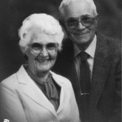 Photograph, Hobart and Phyllis Minahan Race, 1987. Acc. #2019.018.066