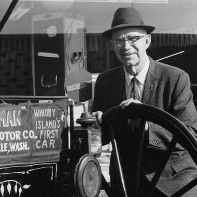 1902 Holsman Car