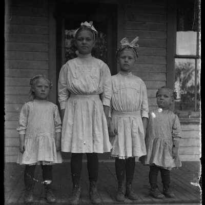 Four young girls: Origsize: 4x5; Origformat: Negative