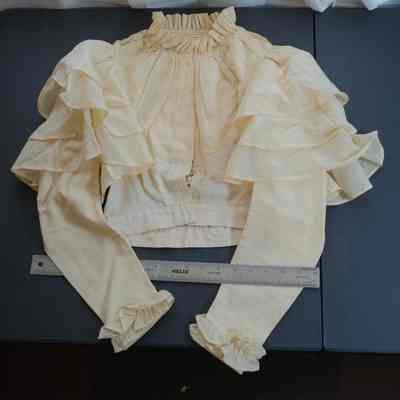 Top long sleeve w/ 3 tiered cap sleeve