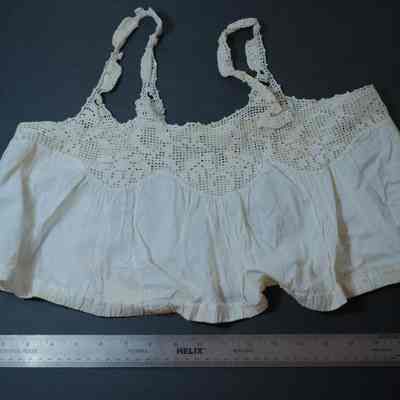 2023.dpw.384 - camisole, white w/ crochet top: Verrelle O'Leary Jungbluth
