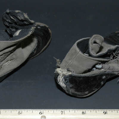 Shoe