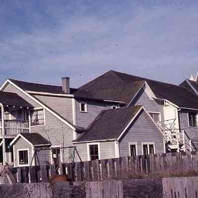 195. Methodist Church rear and south side: Methodist Church - March 1977