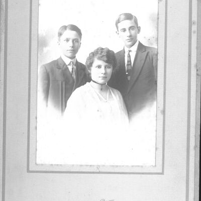 Photo of Siblings