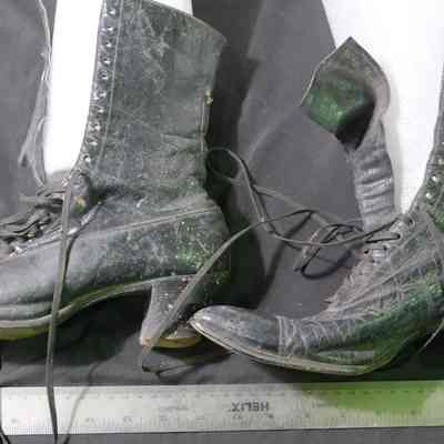 Shoe