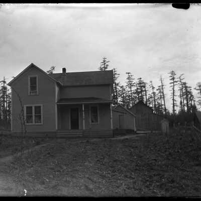 House and out buildings: Origsize: 4x5; Origformat: Negative