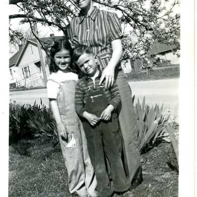Mary Lee, Jimmy, and their mother
