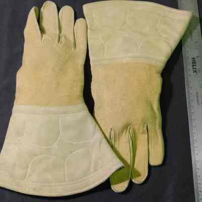 Glove