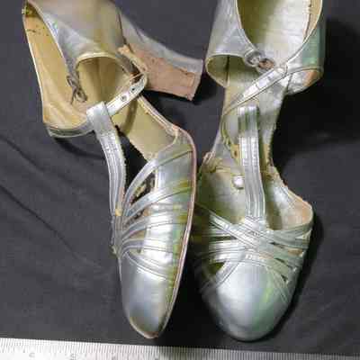 Shoe