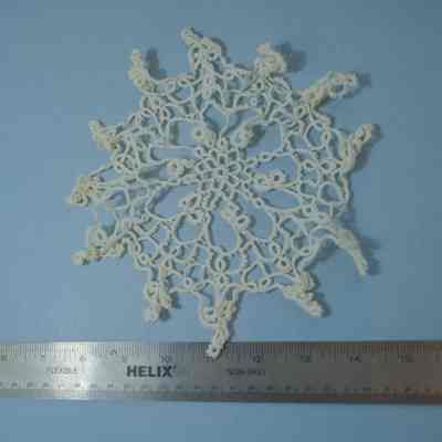457 - doily, white, tatted, 7"