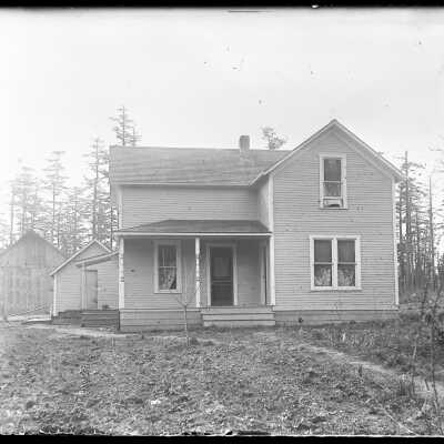 Farmhouse: Origsize: 4x5; Origformat: Negative