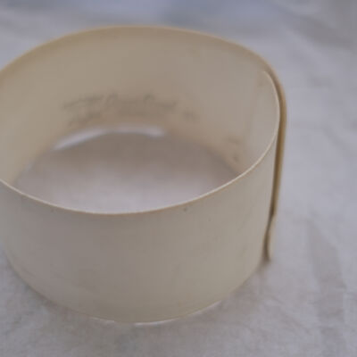 1880-1900 era man's standing collar