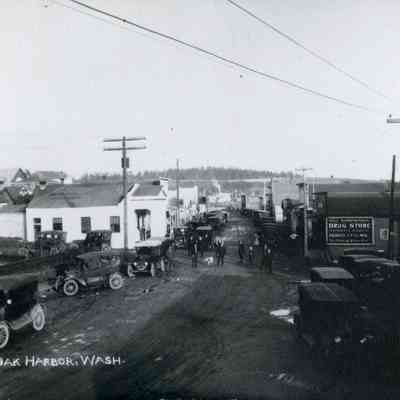 Barrington Avenue, Oak Harbor