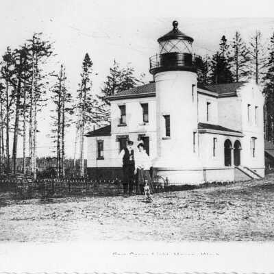 Admiralty Head Lighthouse - Charles and Delia Davis