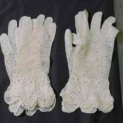 Glove