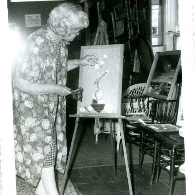 Dorothy Neil