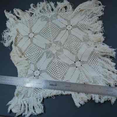 443 - doily, crocheted square, 18x18", fringed
