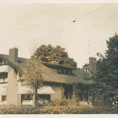 69 Main Street East