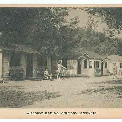 By The Lake Motel Court