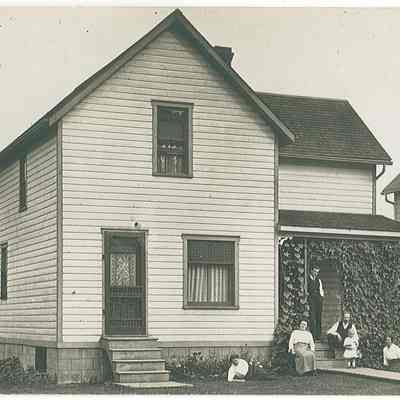 1920's Grimsby home and family