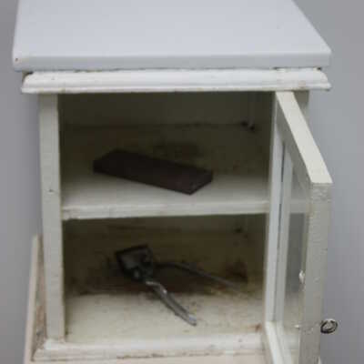 Cabinet, Barber's