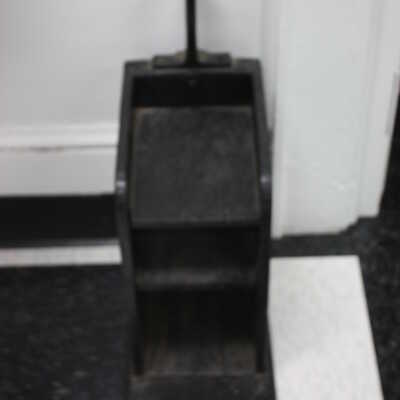 Stand, Shoeshine