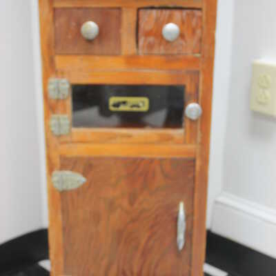 Cabinet, Barber's