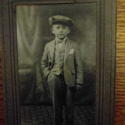 Postcard, Picture