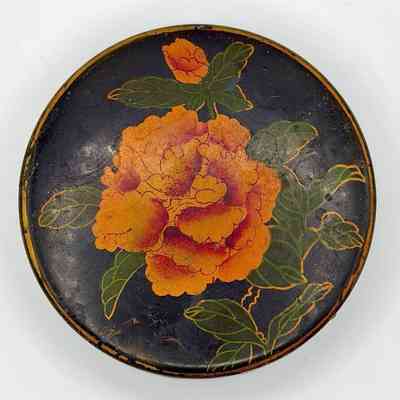 Decorative lidded box with painted peony (East-Asian floral style)