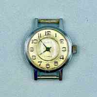 "Slava" (Слава) wristwatch head, 7 jewels — no strap