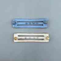 Pair of barrette clip-bodies (arched slotted bars, hinge pin/spring missing) - Image 4