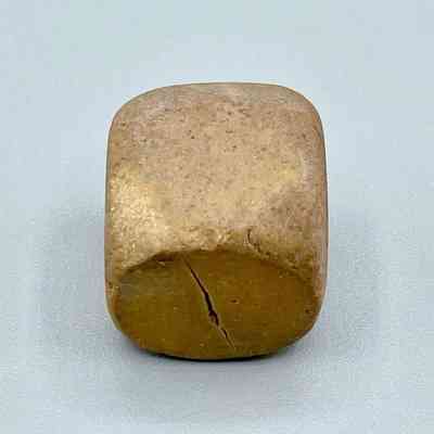 Eraser (rubber/gum), unmarked (worn block)