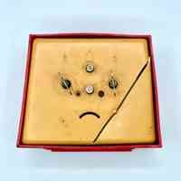 "Vityaz" (Витязь) mechanical alarm clock, red plastic case - Image 2