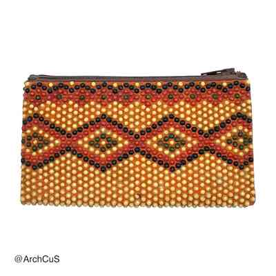 Beaded zip coin purse — geometric zigzag/diamond pattern