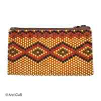 Beaded zip coin purse — geometric zigzag/diamond pattern