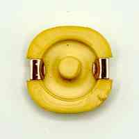 Buttons (set), yellow plastic with gold-tone metal rim - Image 4
