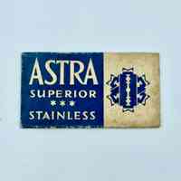 "Astra Superior Stainless" Double-Edge Razor Blade with Individual Wrapper and Outer Box