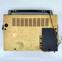 VEF 204 transistor radio, with affixed Sacred Heart of Jesus devotional image - Image 2