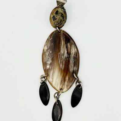 Horn earring with marquise plaque and three drops