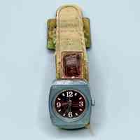 "Slava" wristwatch, red dial